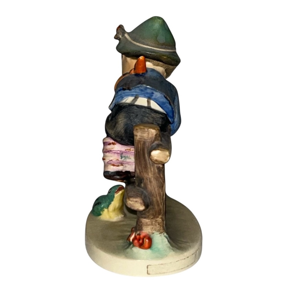 M.J.HUMMEL Retreat to Safety Antique Collectible Little boy and a frog Figurine - Picture 5 of 11